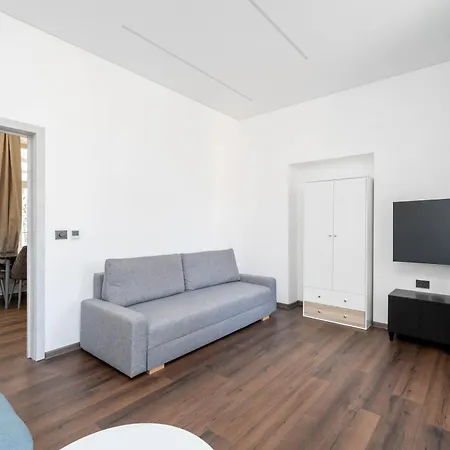 Apartment Modern Flat In Centre, Self Check-in, Private Free Parking