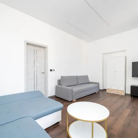 Modern Flat In Centre, Self Check-in, Private Free Parking *