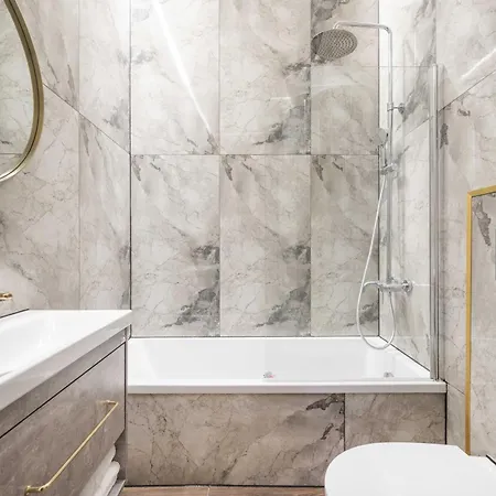 Modern Flat , Self Check In 24h, Netflix, Parking