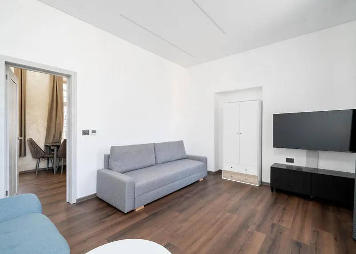 Butas Modern Flat , Self Check In 24h, Netflix, Parking