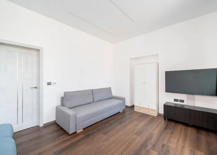 Modern Flat , Self Check In 24h, Netflix, Parking Апартаменты