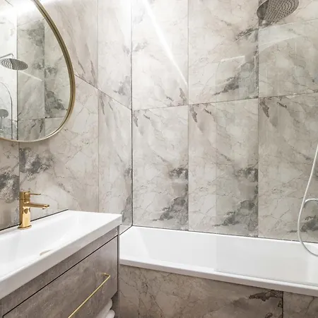 Modern Flat , Self Check In 24h, Netflix, Parking 公寓